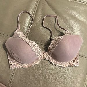 NWOT Natori Feathers Contour Plunge Bra 34C in Frose